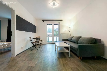 Pronájem bytu 2+1 49 m² Školní, Rybitví