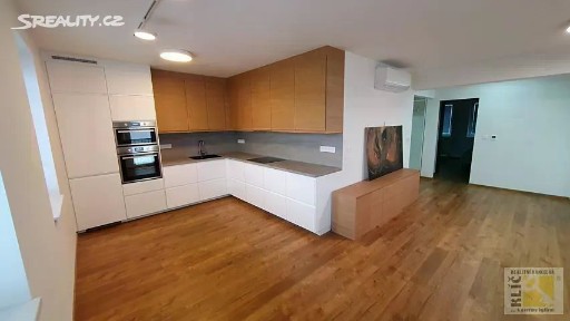Prodej bytu 2+kk 75 m² Gen. Šišky, Kroměříž