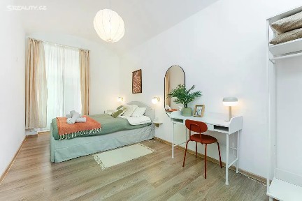 Pronájem bytu 2+kk 29 m² Rumunská, Praha - Vinohrady