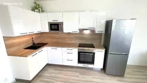 Pronájem bytu 3+kk 68 m² Pacovská, Praha - Krč