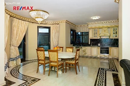 Pronájem rodinného domu 450 m², pozemek 701 m² Praha - Kunratice