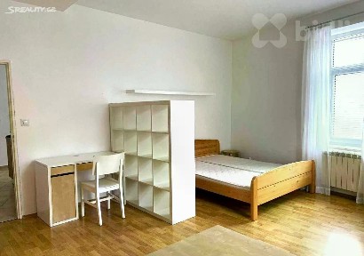 Pronájem bytu 1+1 50 m² Sokolská, Zlín