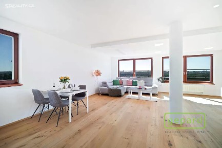 Prodej bytu 5+kk 289 m² Na Dvorcích, Praha - Krč
