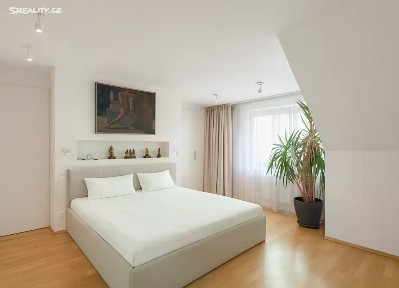 Prodej bytu 4+kk 119 m² Praha - Hloubětín