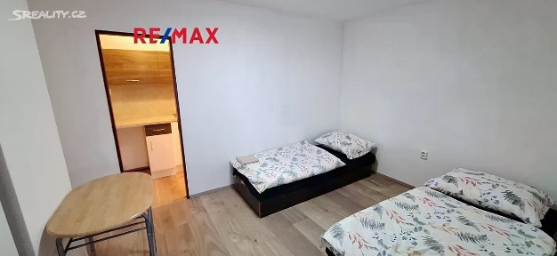 Pronájem bytu 1+kk 20 m² Havlíčkovo náměstí, Jedovnice