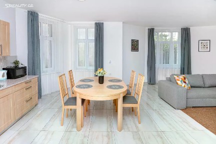 Pronájem bytu 3+kk 118 m² K zámku, Praha - Dolní Počernice