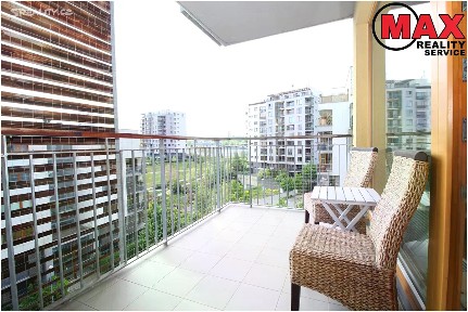 Pronájem bytu 2+kk 61 m² V Třešňovce, Praha - Hrdlořezy