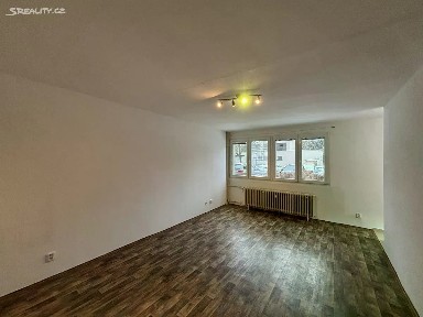 Pronájem bytu 1+kk 36 m² Nová, Pardubice - Polabiny