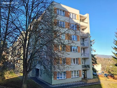 Prodej bytu 3+1 70 m² Sídliště Plešivec, Český Krumlov - Plešivec