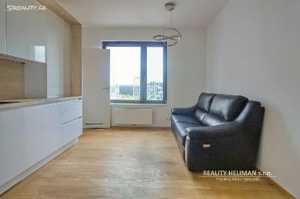 Pronájem bytu 2+kk 40 m² Sokolova, Praha - Karlín