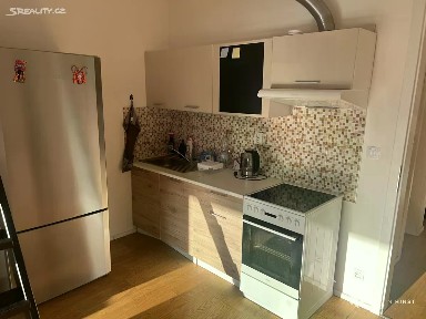 Pronájem bytu 1+kk 30 m² Plzákova, Praha - Kbely