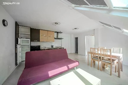 Pronájem bytu 2+kk 52 m² Ondříčkova, Praha - Žižkov