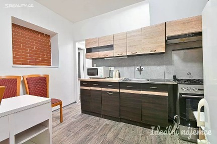 Pronájem bytu 3+1 71 m² Fryčajova, Brno - Obřany