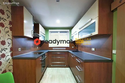 Pronájem bytu 2+1 65 m² Nám. 15.dubna, Dubňany