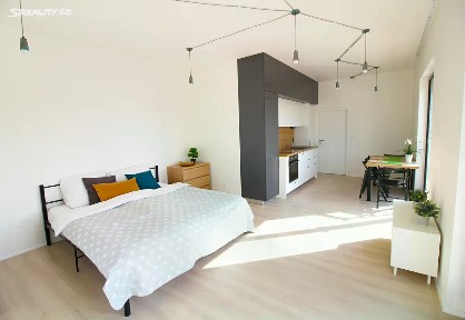 Pronájem bytu 1+kk 35 m² Jeronýmova, Brno - Židenice
