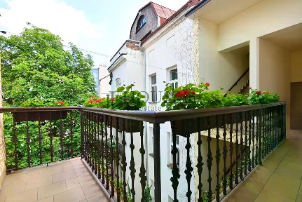 Pronájem bytu 1+kk 30 m² Seifertova, Praha - Žižkov