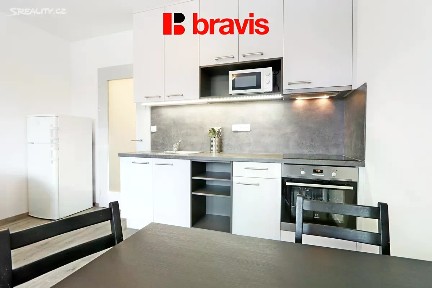 Pronájem bytu 1+kk 28 m² třída Generála Píky, Brno - Černá Pole