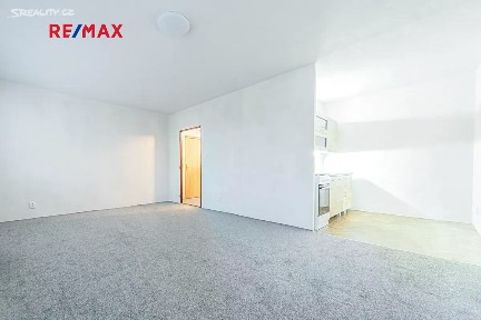 Prodej bytu 1+kk 34 m² Americká, Kladno - Kročehlavy