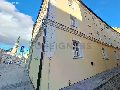Pronájem bytu 1+kk 20 m² 1. máje, Olomouc