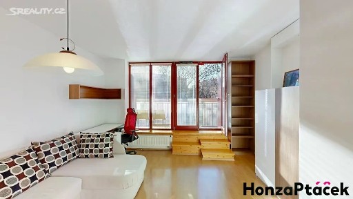 Prodej bytu 1+1 49 m² Podle náhonu, Praha - Záběhlice