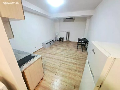 Pronájem bytu 1+kk 27 m² Vrážská, Praha - Radotín