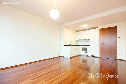 Praha, Praha 9, Vysočany, Podnádražní