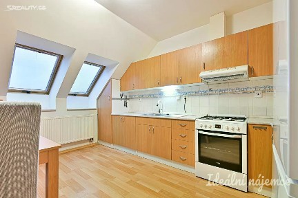 Pronájem bytu 2+kk 63 m² Stará osada, Zastávka
