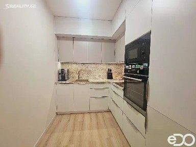 Pronájem bytu 2+kk 55 m² Nurmiho, Praha - Hostivař