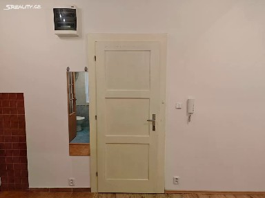 Pronájem bytu 1+kk 20 m² Starochuchelská, Praha - Velká Chuchle