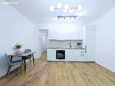 Prodej bytu 1+kk 32 m² Petrohradská, Praha - Vršovice