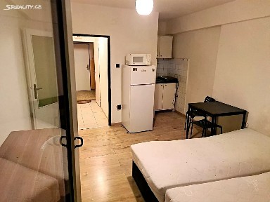 Pronájem bytu 1+kk 28 m² Vrážská, Praha - Radotín