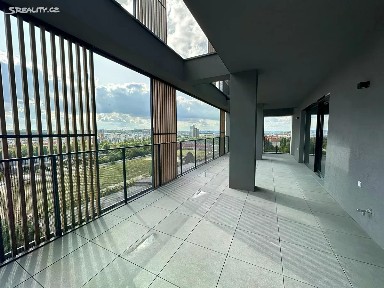 Praha, Praha 9, Vysočany, Oktábcových, 3