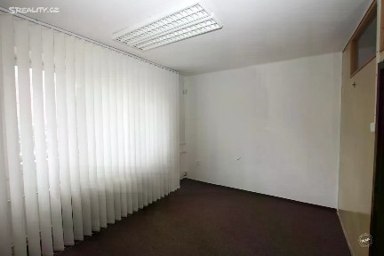 Pronájem kanceláře 95 m² náměstí Svatopluka Čecha, Praha - Vršovice