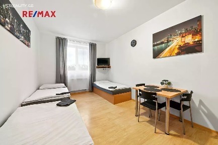 Pronájem bytu 1+kk 26 m² K Dubině, Pardubice - Svítkov
