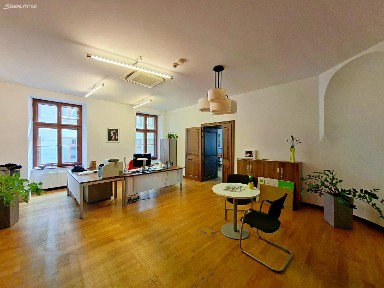 Pronájem kanceláře 207 m²