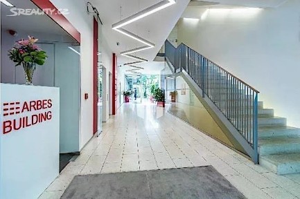 Pronájem kanceláře 215 m² Štefánikova, Praha - Smíchov