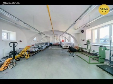 Pronájem skladového prostoru 500 m² Mankovice