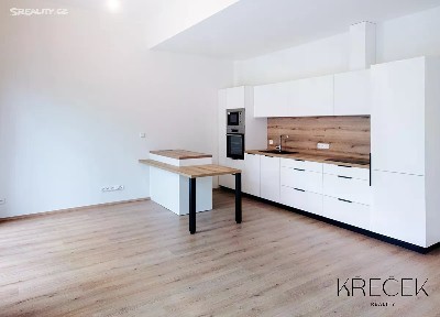 Pronájem bytu 1+kk 39 m² Tomáše Bati, Třebíč - Borovina
