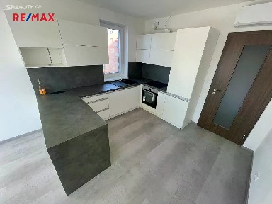 Pronájem bytu 2+kk 62 m² U Nemocnice, Břeclav