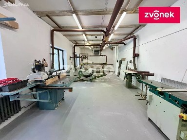 Pronájem výrobní haly, prostoru 210 m² Sazovice
