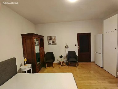 Pronájem bytu pokoje 22 m² Nové Hrady