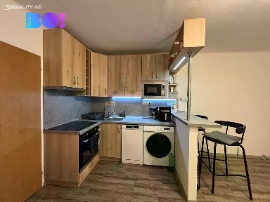 Prodej bytu 2+kk 46 m² Souběžná, Třeboň - Třeboň II