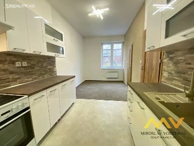 Pronájem bytu 2+kk 41 m² Královédvorská, Jaroměř - Pražské Předměstí