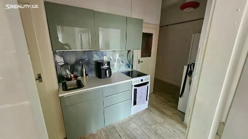 Prodej bytu 2+1 49 m² Šrobárova, Praha - Vinohrady