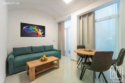Pronájem bytu 2+kk 40 m² Sokolovská, Praha - Karlín