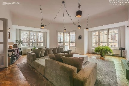 Prodej bytu 4+1 177 m² Gočárova třída, Hradec Králové