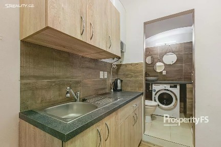 Prodej bytu 1+1 28 m² Dolní brána, Hostinné