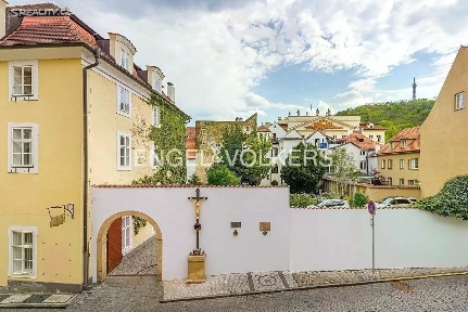 Pronájem bytu 2+1 59 m² Šporkova, Praha - Malá Strana
