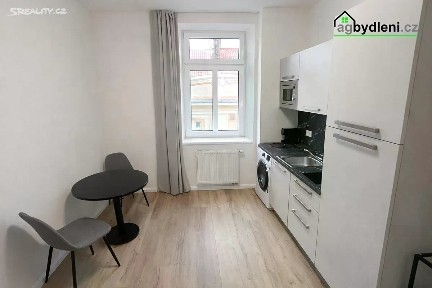 Pronájem bytu 2+kk 34 m² Kotkova, Plzeň - Jižní Předměstí