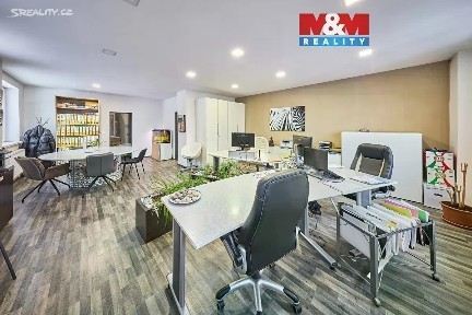 Prodej obchodního prostoru 1667 m² Trutnov - Horní Staré Město